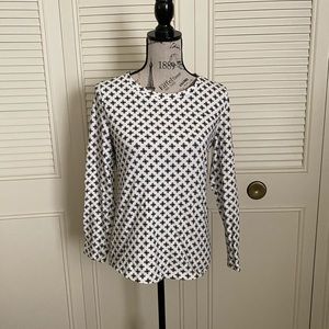 Vera Bradley white black long sleeve cross printed top blouse